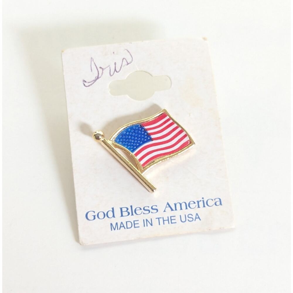 Vintage Tri Star Classic God Bless America American Flag Hat Lapel Pin NWT